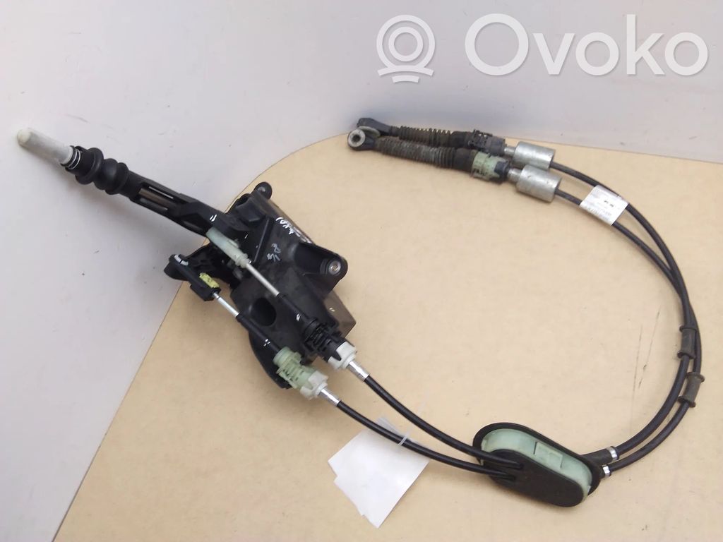 Nissan Qashqai Gear shift cable linkage 