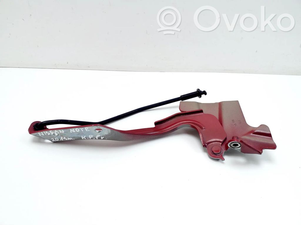 Engine bonnet/hood hinges