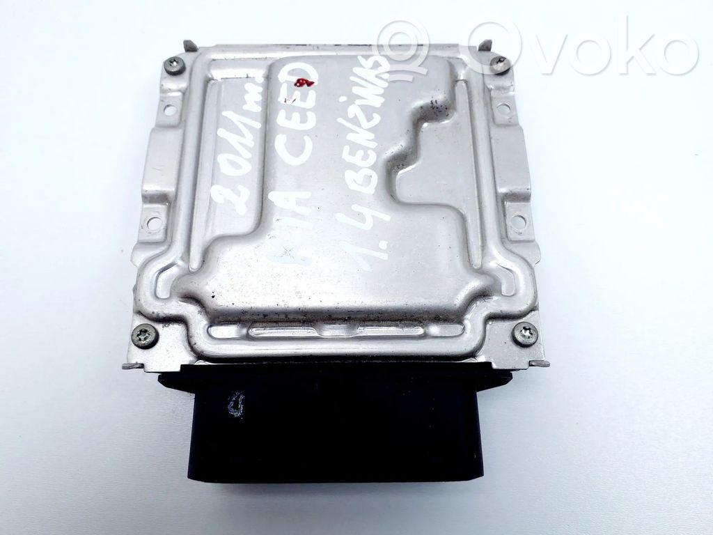 KIA Ceed Variklio valdymo blokas 