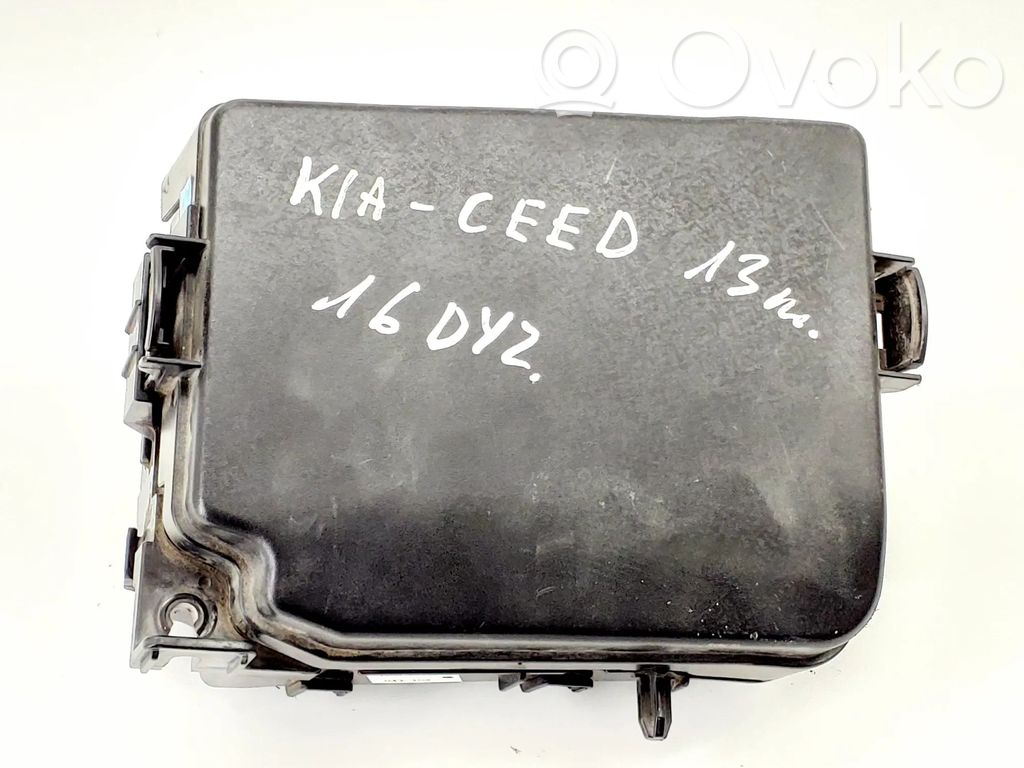KIA Ceed Juego de caja de fusibles 