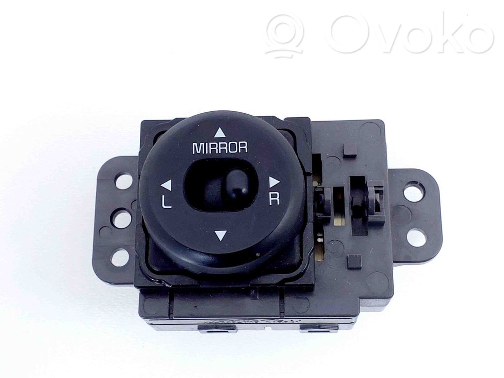 KIA Ceed Wing mirror switch 