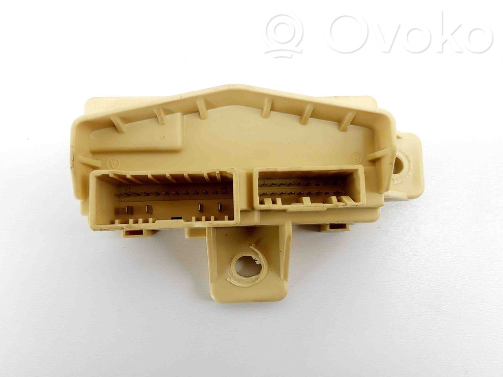 KIA Ceed Fuse module 