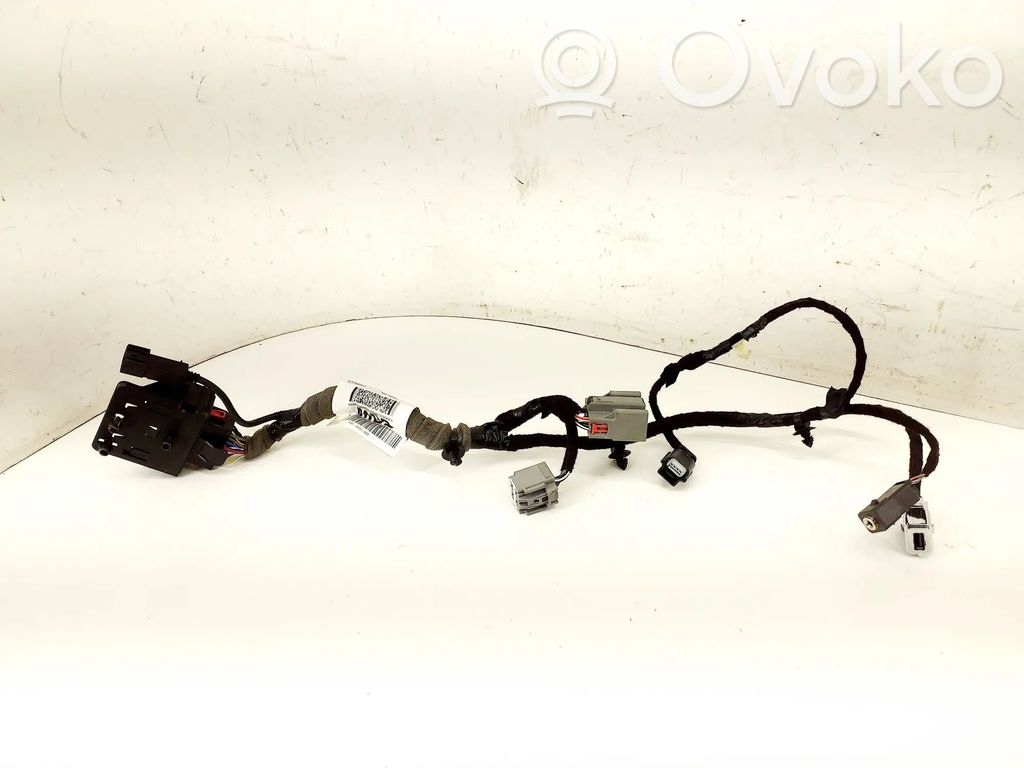 Ford Kuga II Enchufe conector entrada auxiliar 
