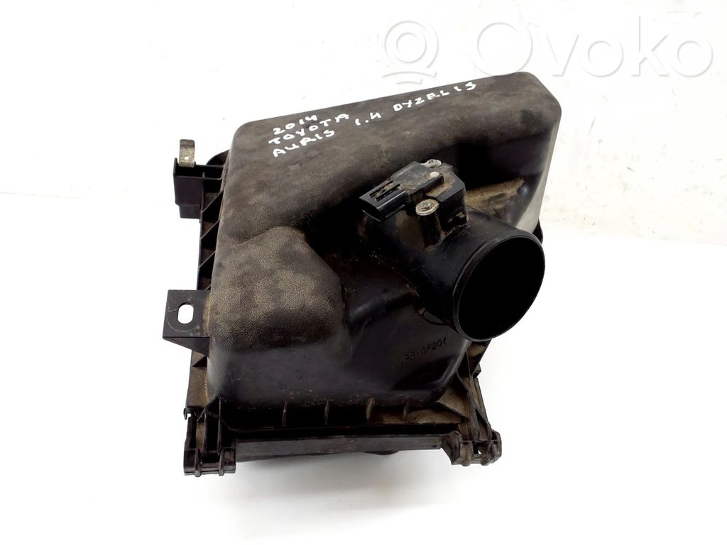 Toyota Auris E180 Luftfilterkasten 