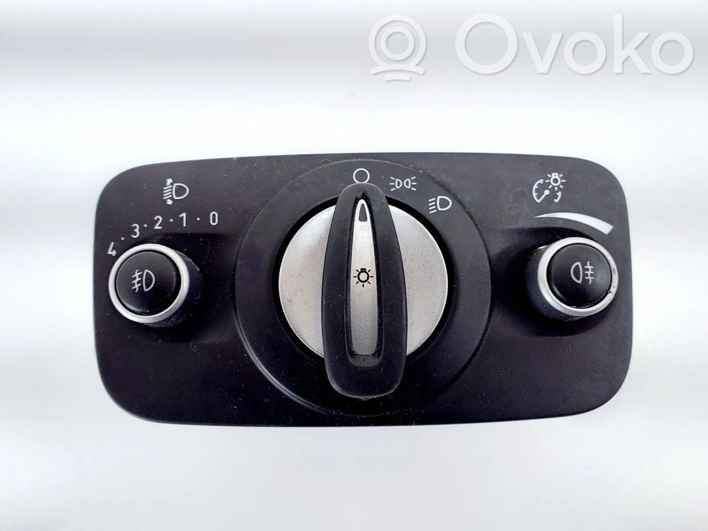 Ford Fiesta Interruptor de luz 