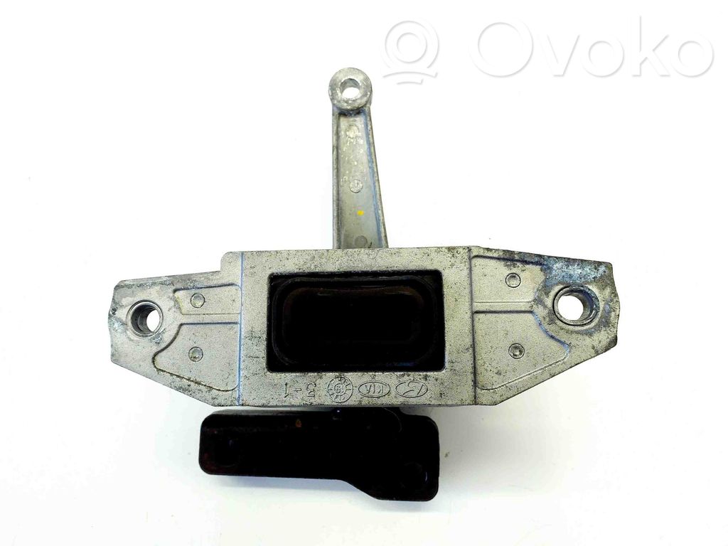 KIA Xceed Engine mount bracket 