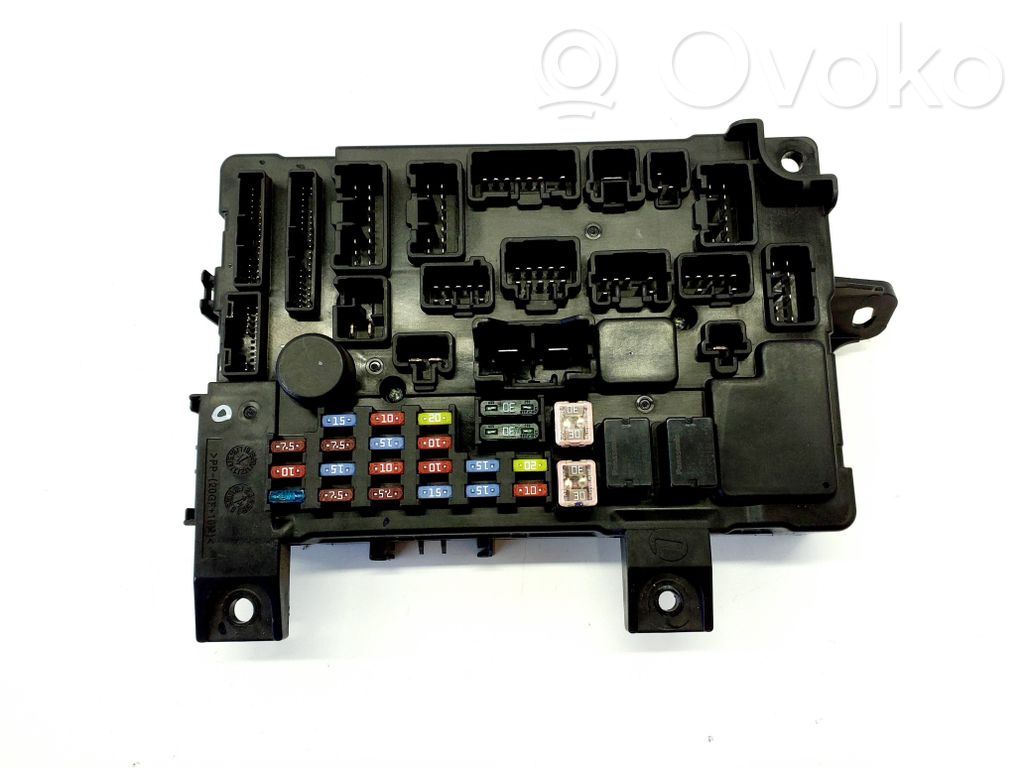 Mitsubishi Outlander Módulo de fusible 