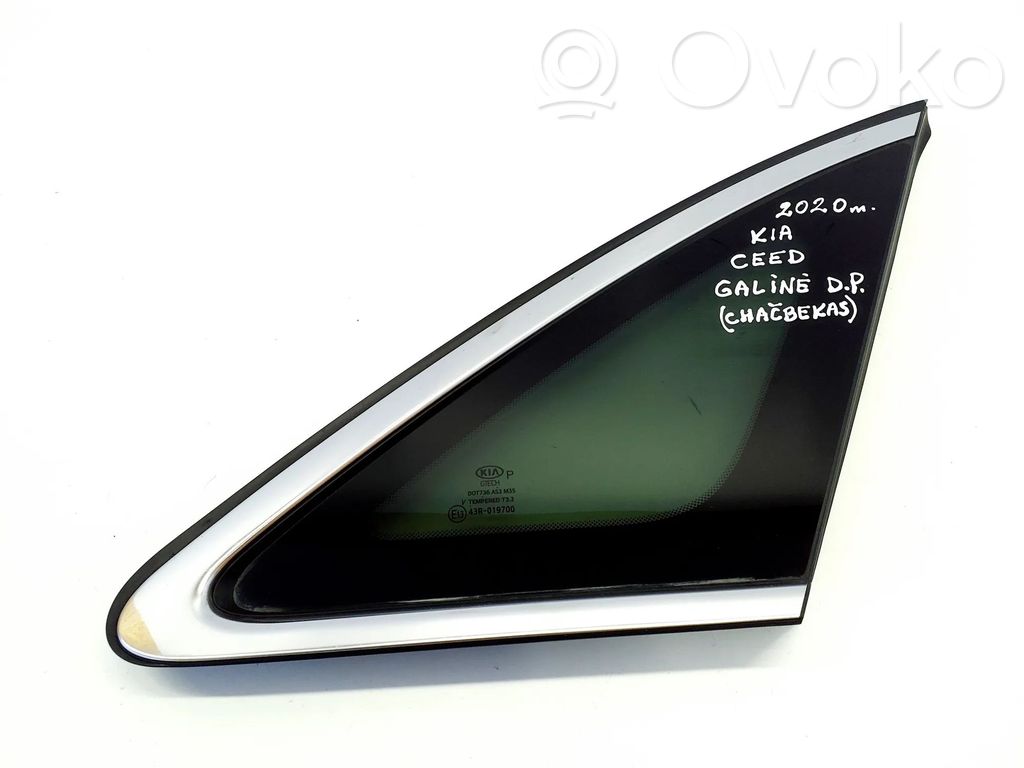 KIA Ceed Rear side window 