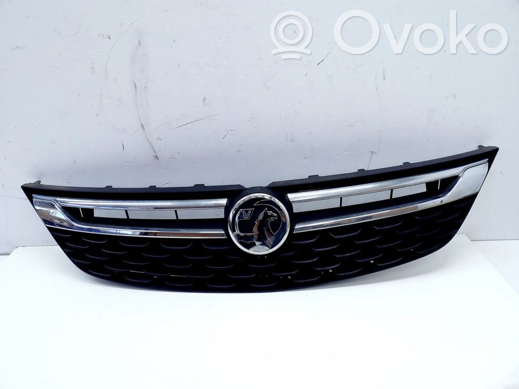 Opel Astra K Etupuskurin ylempi jäähdytinsäleikkö 