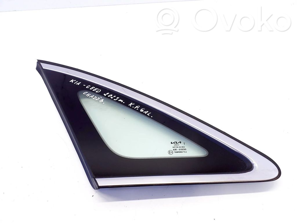 KIA Ceed Rear side window 