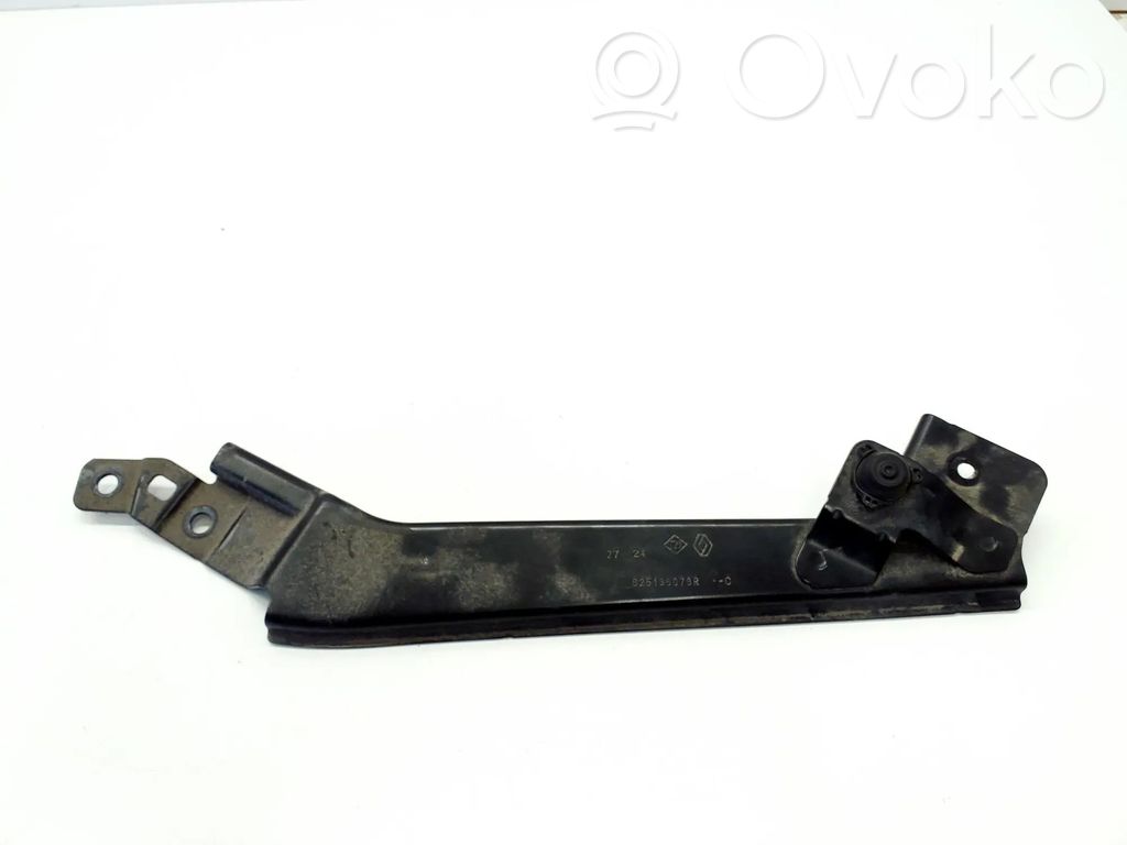 Renault Megane E-Tech Headlight/headlamp mounting bracket 