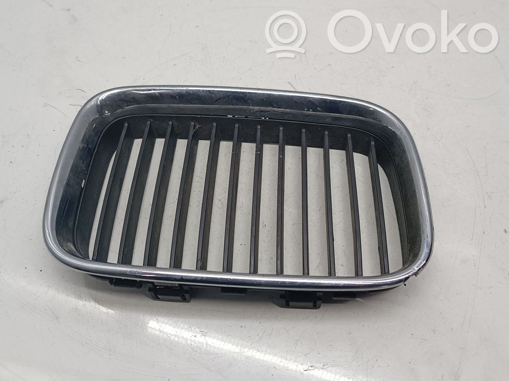 BMW 3 E36 Front bumper upper radiator grill 