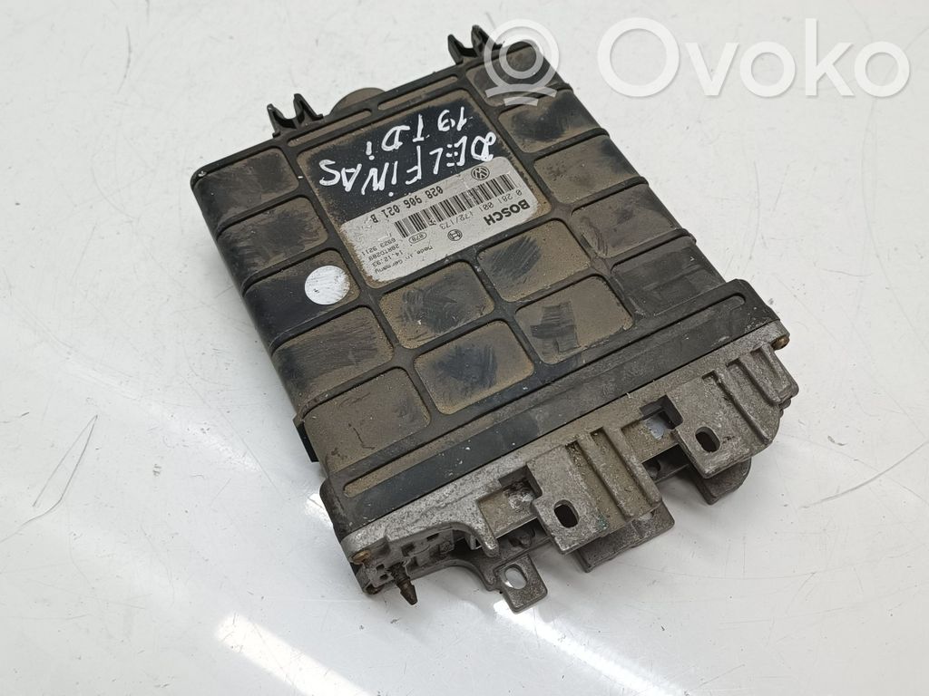 Volkswagen PASSAT B4 Engine control unit/module 
