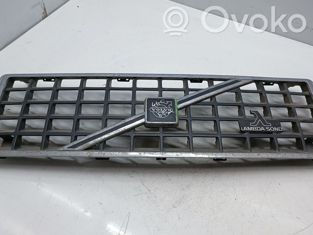 Volvo 440 Front bumper upper radiator grill 
