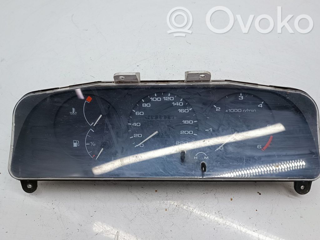 Nissan Primera Licznik / Prędkościomierz 