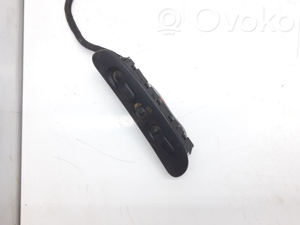 Opel Vectra B Przyciski szyb 