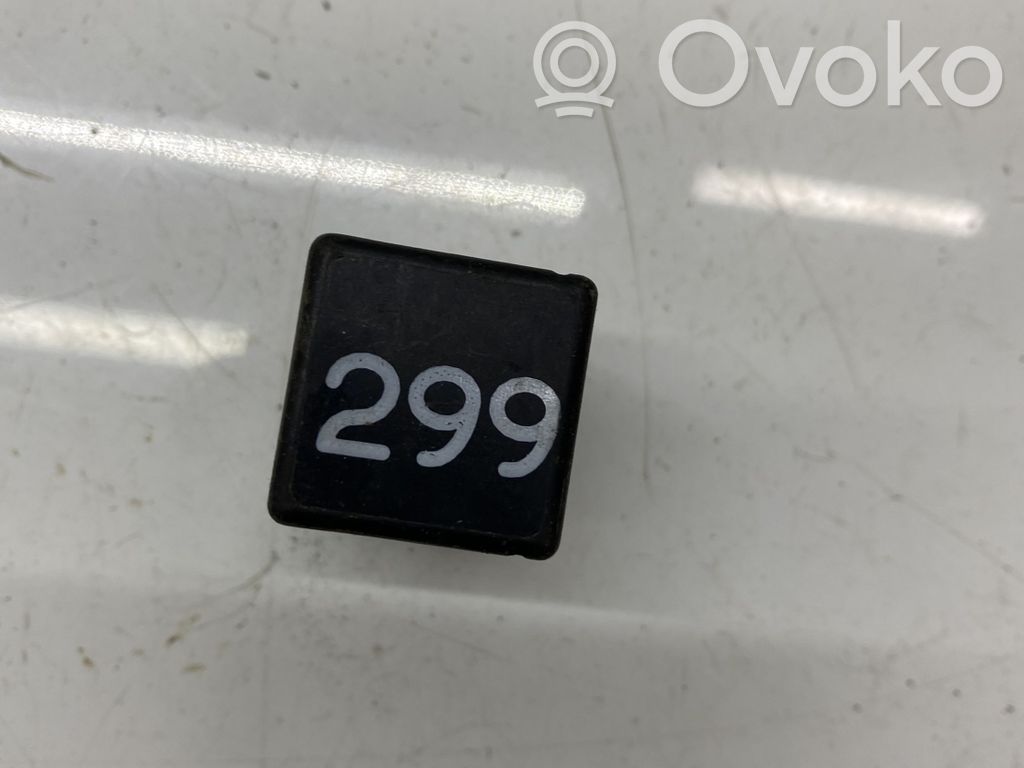 Audi 80 90 S2 B4 Muu rele 