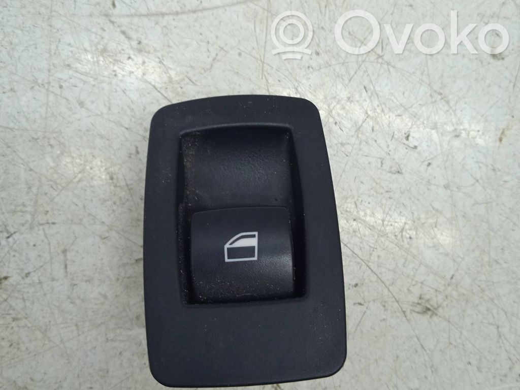 Electric window control switch   6945874,1189A,15939900