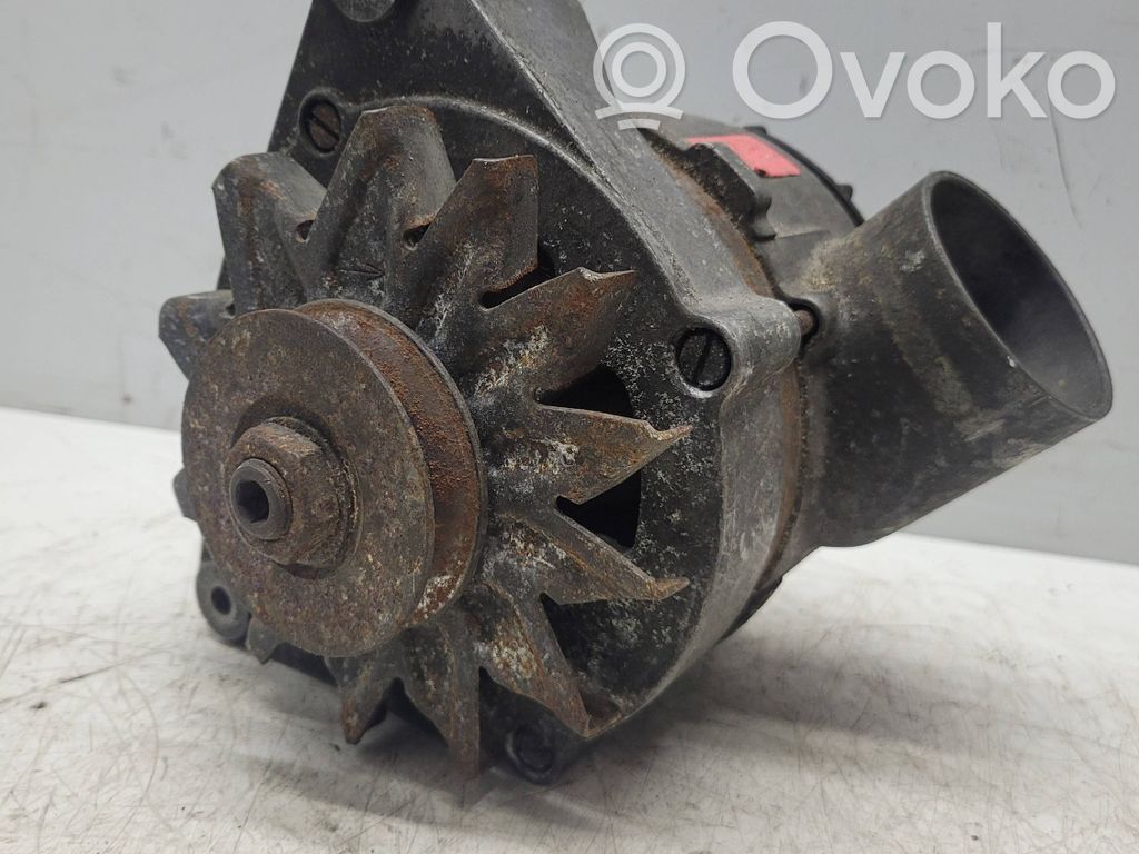 BMW 7 E32 Generator/alternator 