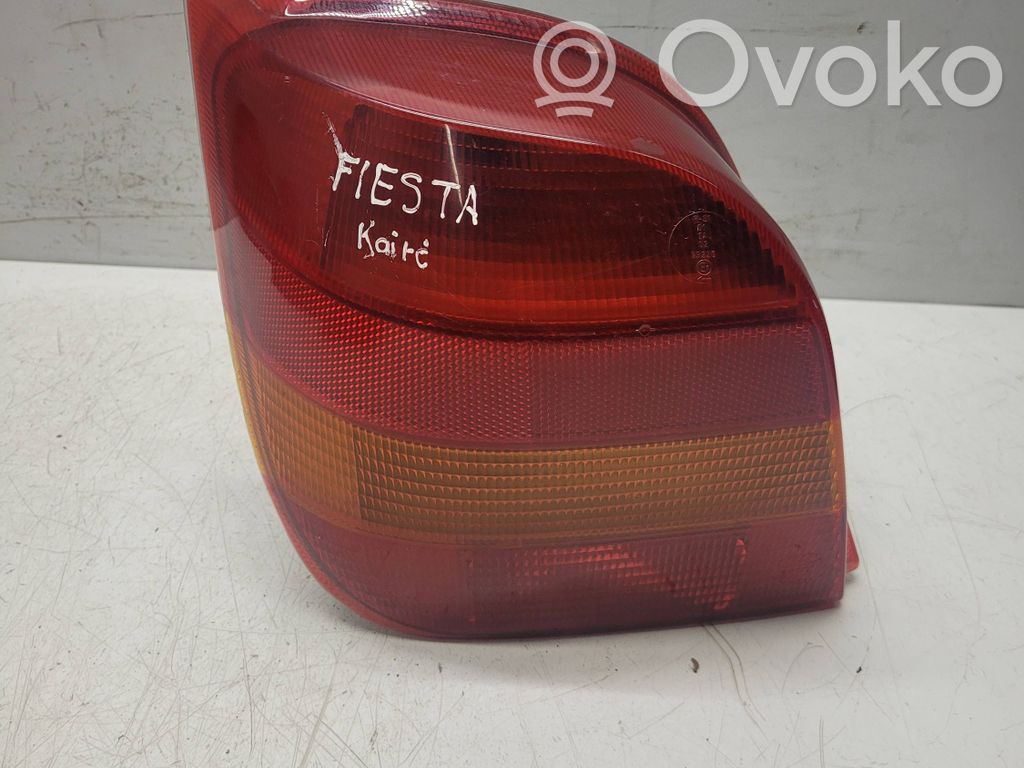Ford Fiesta Aizmugurējais lukturis virsbūvē 