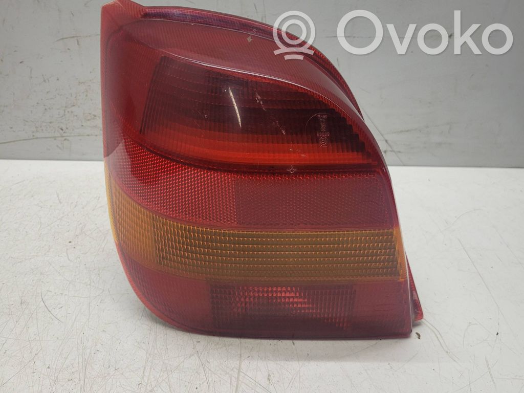 Ford Fiesta Aizmugurējais lukturis virsbūvē 