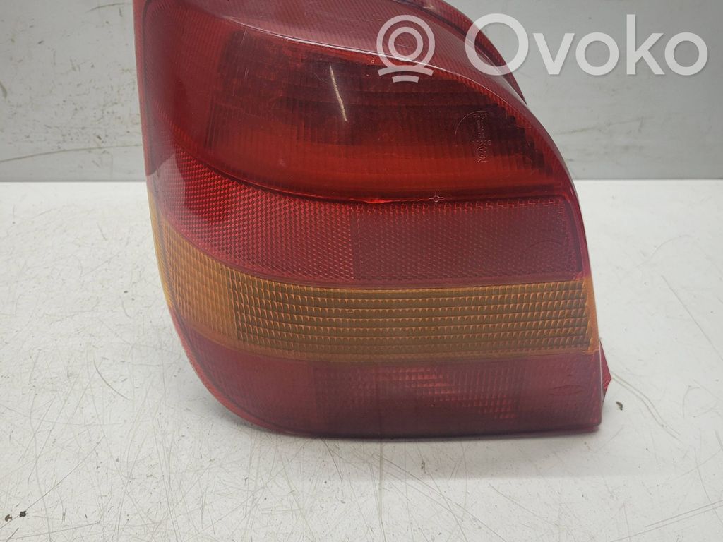 Ford Fiesta Aizmugurējais lukturis virsbūvē 