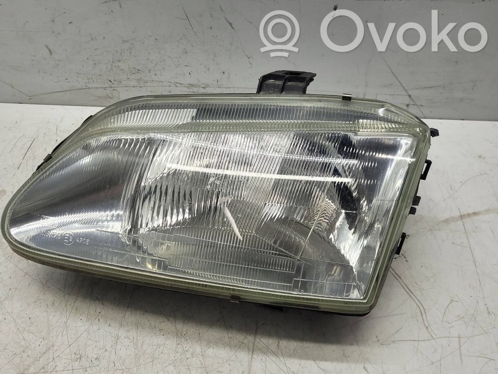 Renault Scenic I Headlight/headlamp 