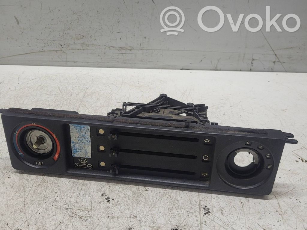 BMW 5 E28 Climate control unit 