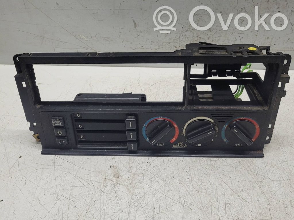 BMW 5 E34 Climate control unit 
