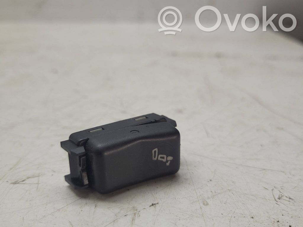 Mercedes-Benz E W124 Seat control switch 
