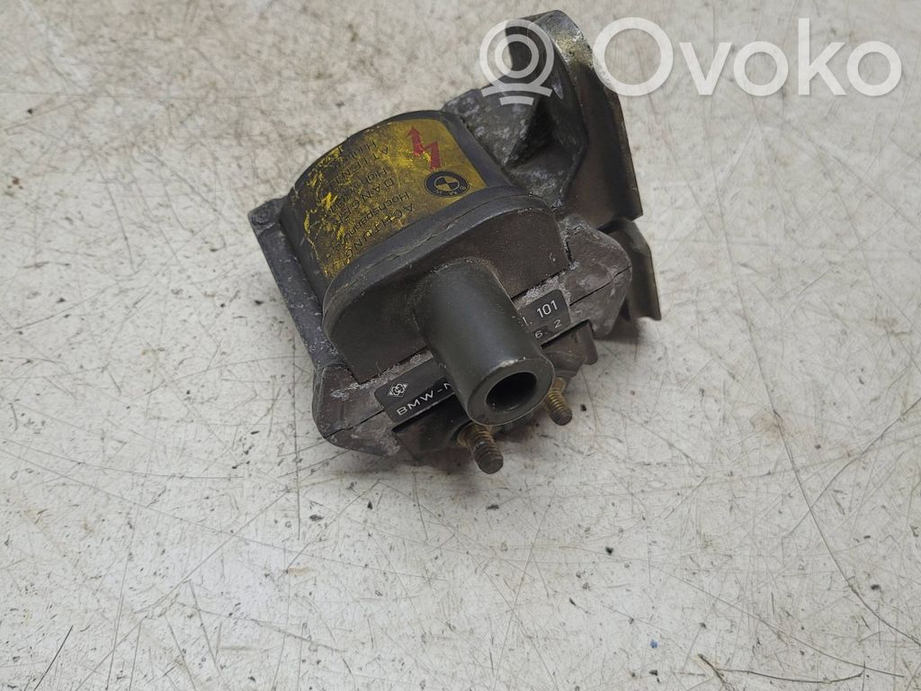 BMW 5 E34 High voltage ignition coil 