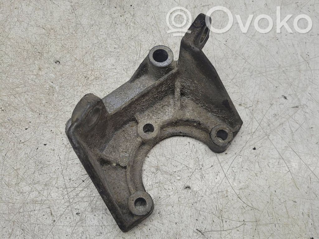 Chrysler 300M Engine mounting bracket 
