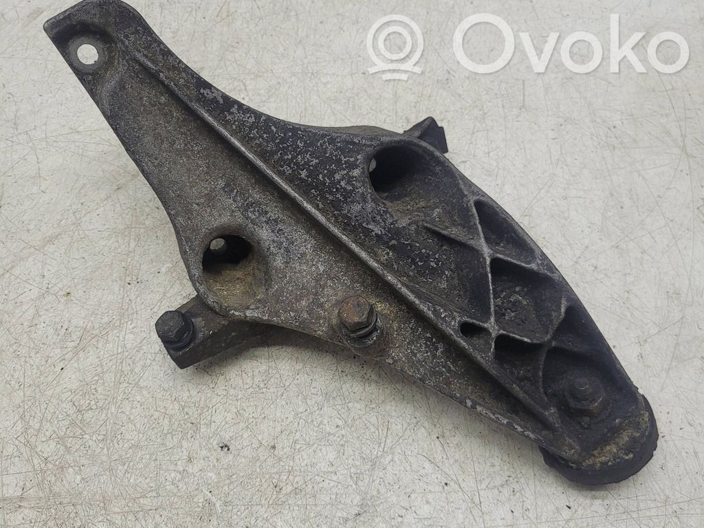BMW 5 E34 Engine mounting bracket 