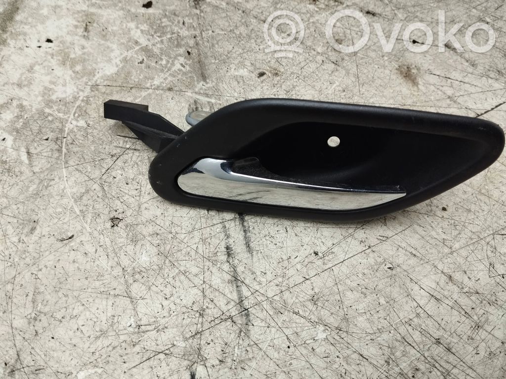 Front door interior handle   8226059