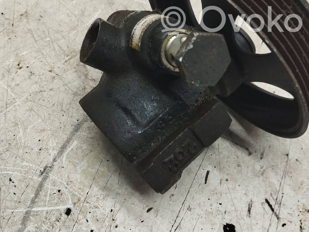 Opel Vectra B Power steering pump 