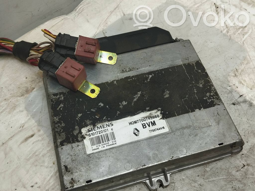 Renault Safrane Engine control unit/module 