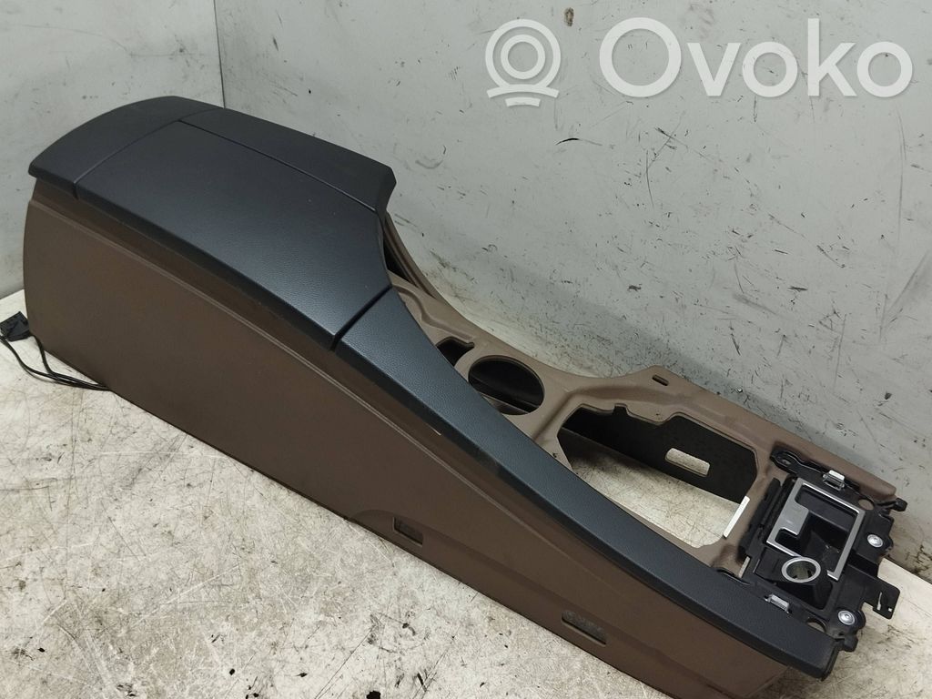 Armrest   7034086,7060013,72758413