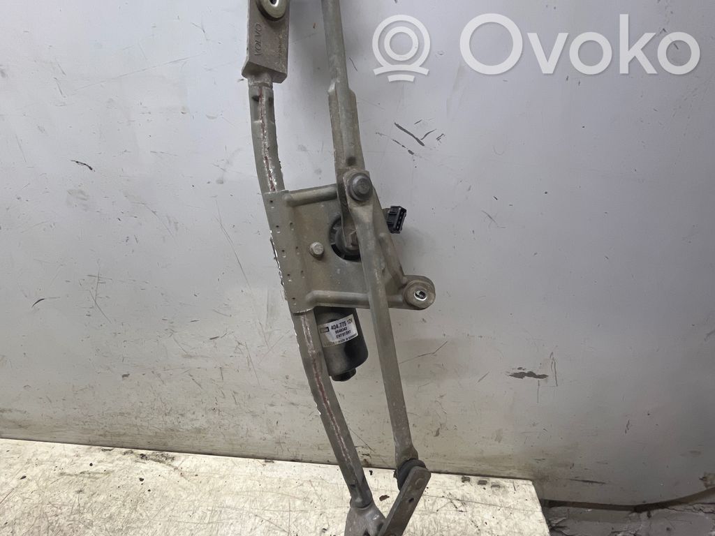 Volvo V70 Front wiper linkage and motor 