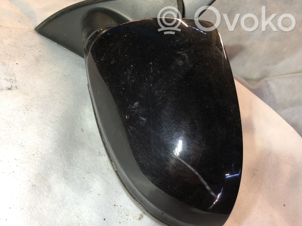 Volkswagen PASSAT B6 Front door electric wing mirror 