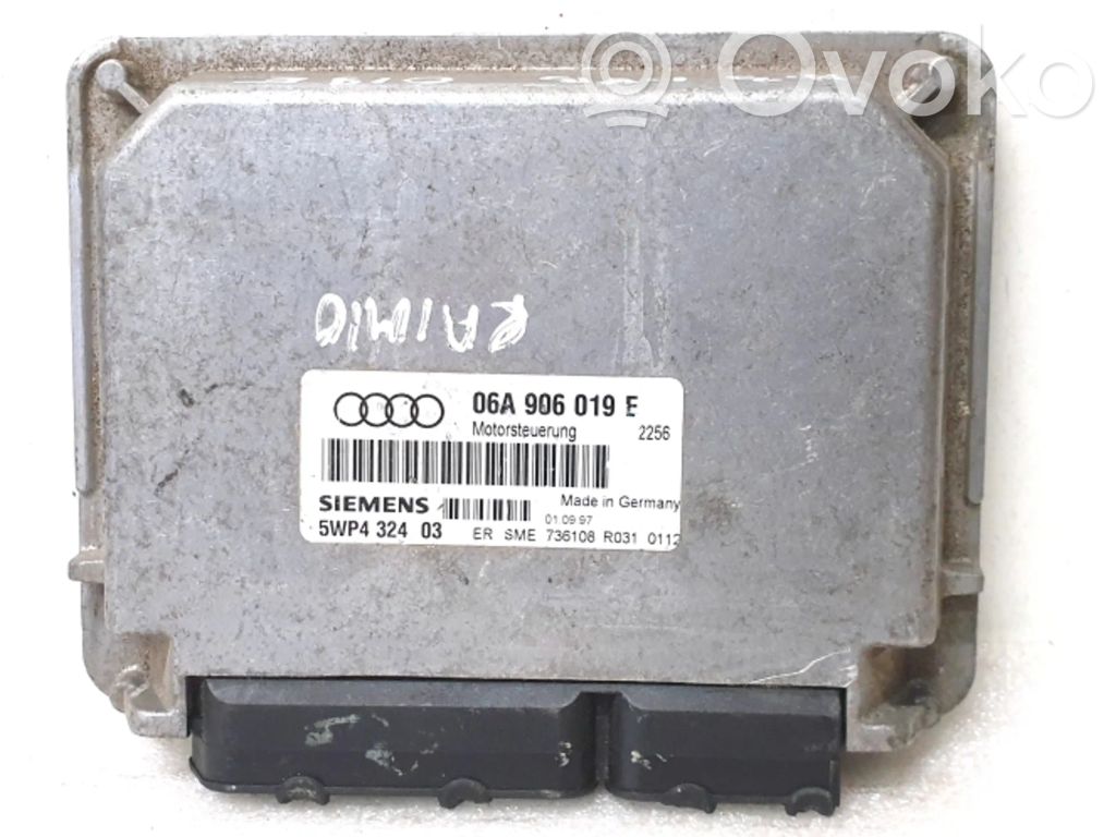 Volkswagen Golf IV Engine control unit/module 