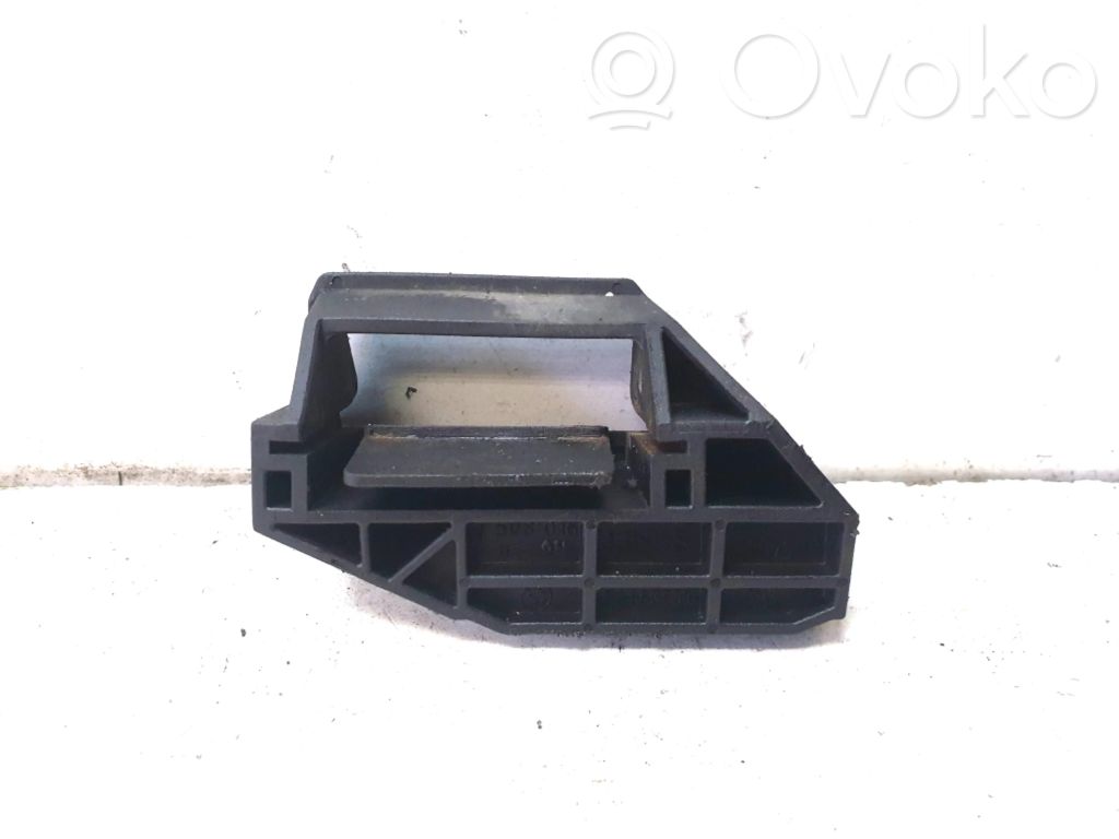 BMW 7 E65 E66 Fixation de radiateur 
