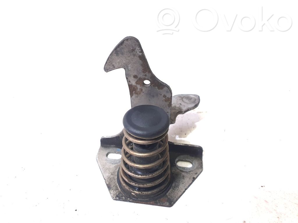 BMW 1 E81 E87 Engine bonnet (hood) release handle 