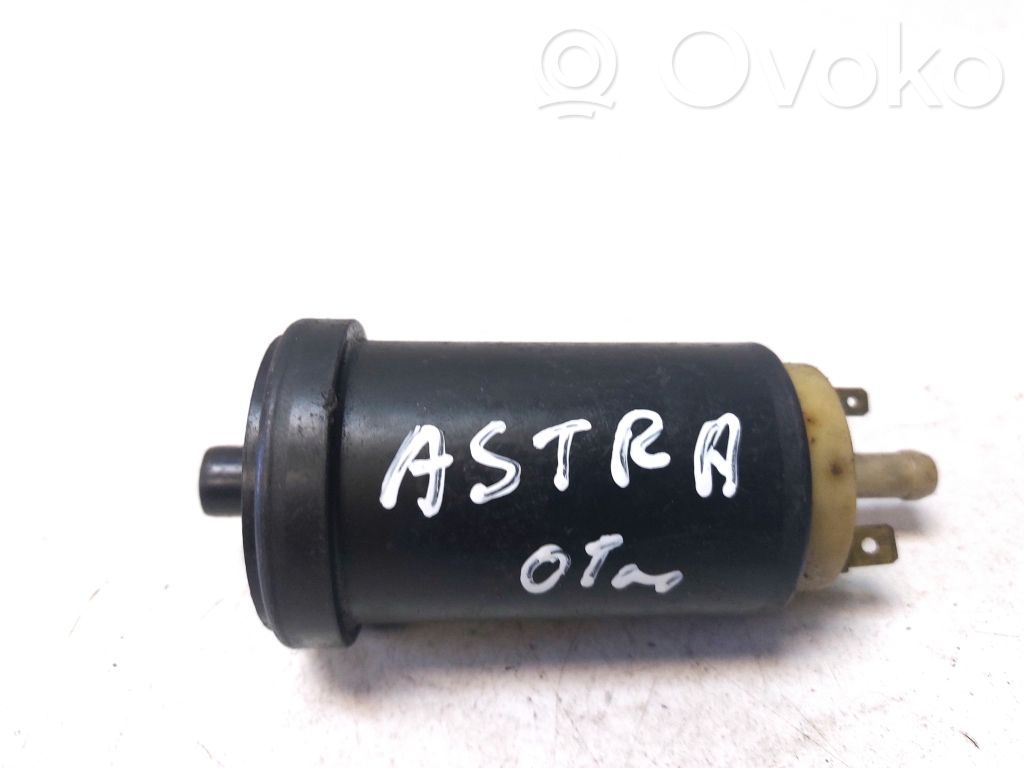 Opel Astra F Pompa paliwa w zbiorniku 
