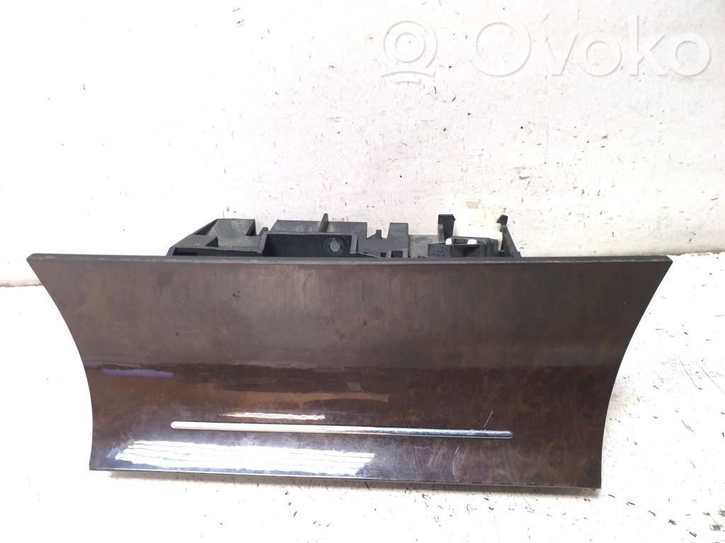 Skoda Superb B5 (3U) Aschenbecher vorne 