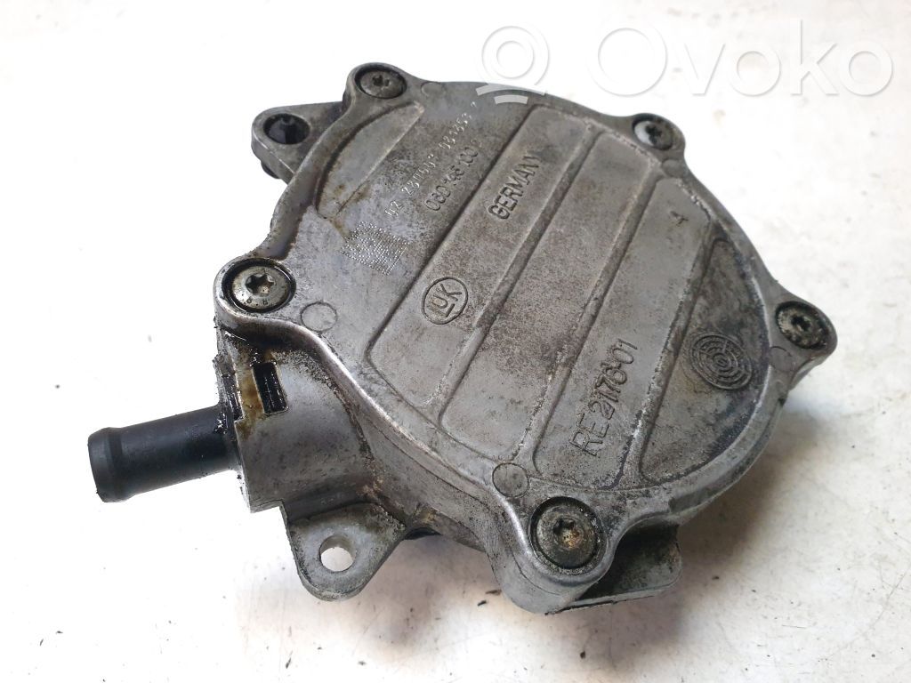 Audi A4 S4 B6 8E 8H Pompa podciśnienia 