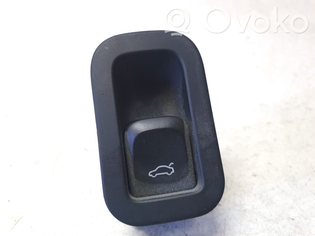 Audi A8 S8 D4 4H Tailgate/boot open switch button 