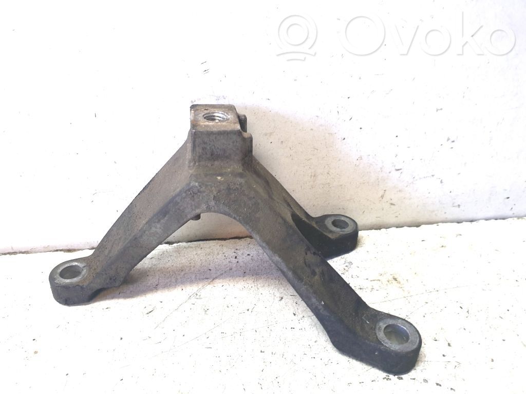 Ford Focus C-MAX Gearbox mounting bracket 