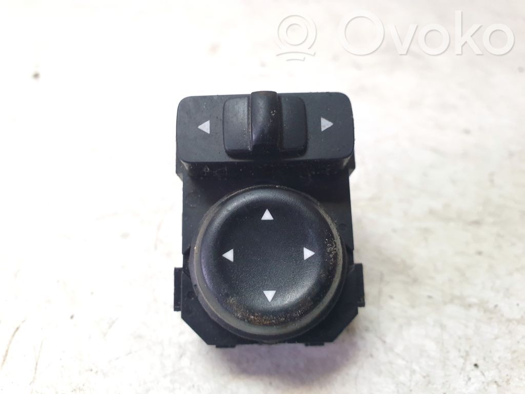 Nissan Qashqai Wing mirror switch 