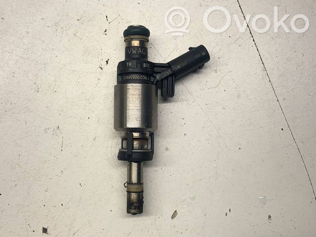 Audi Q5 SQ5 8R Fuel injector 