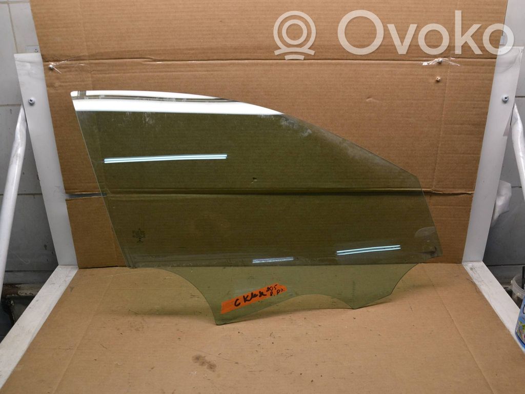 Mercedes-Benz C AMG W205 Front door window glass four-door 